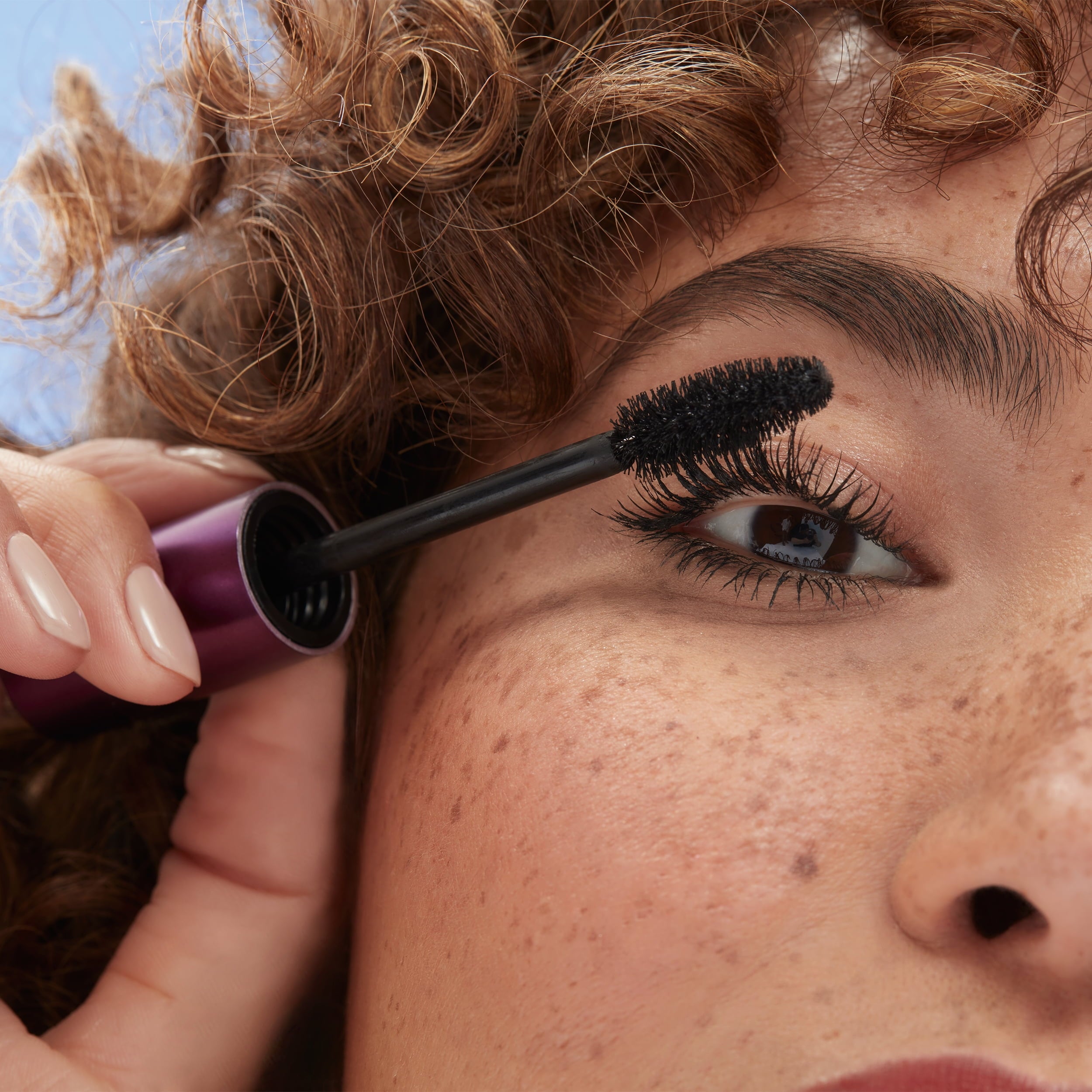 COVERGIRL Simply Ageless Lash Plumping 3-in-1 Mascara, 120 Black Water Resistant, 0.4 fl oz